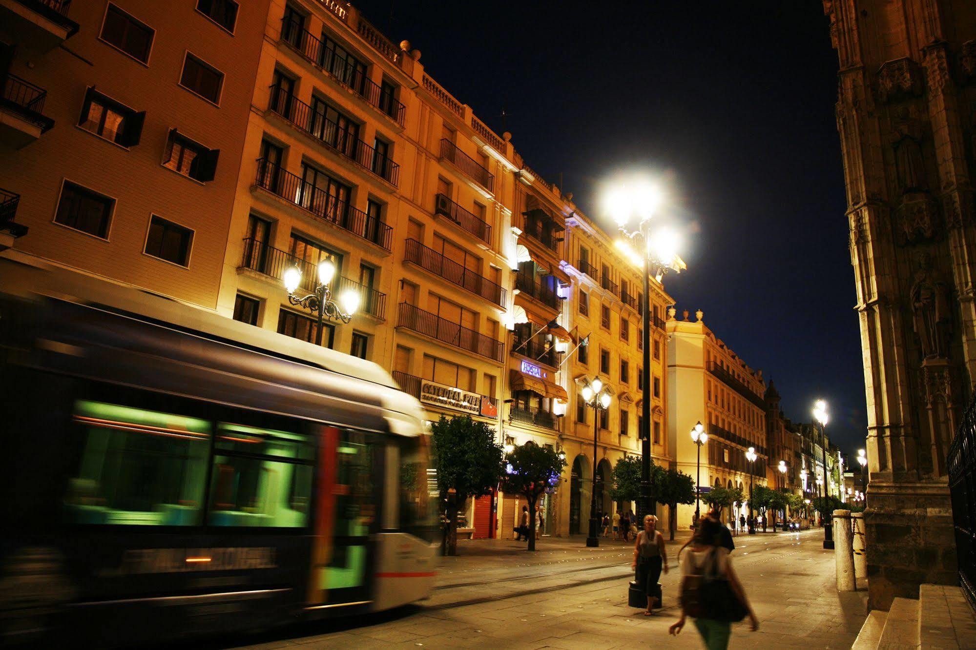 Catedral Boutique Hotel Seville Exterior photo